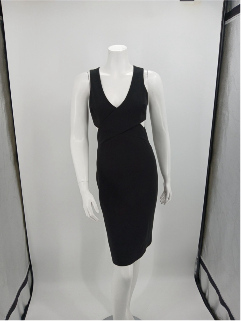 Elizabeth And James Aldridge Cut Out Black Dress Size 2 Cocktail Evening